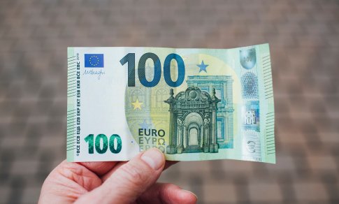Prezidentūra: NPD kitais metais turėtų būti didinamas bent 100 eurų