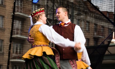 Savaitgalį Vilniuje – tradicinė Tautų mugė: stebins koncertais ir veiklomis šeimoms