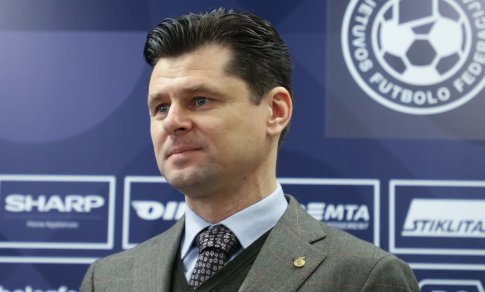 Lietuvos futbolas gavo UEFA perspėjimą: gresia rinktinės ir klubų dalyvavimo tarptautiniuose turnyruose suspendavimas