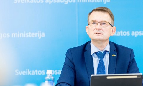 A. Dulkys kritikuoja Klaipėdos ligoninės vadovus dėl nusidriekusių eilių: gal jiems patiems į eilę atsistoti reikėtų