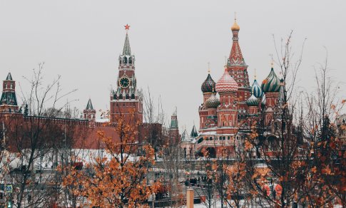 Rusija per du mėnesius pasiekė visiems metams numatytą deficitą