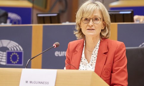 Eurokomisarė: ES turi didelį potencialą gaminti Ukrainai skubiai reikiamus artilerijos sviedinius