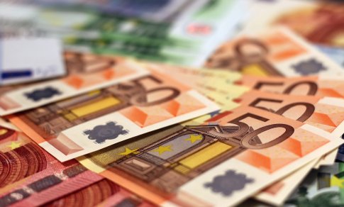 Padidėjo darbo užmokesčio atotrūkis tarp Vilniaus ir likusios Lietuvos regionų
