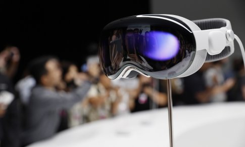 „Apple“ pristatė mišriosios realybės akinius „Vision Pro“: kaina įkandama ne daugeliui