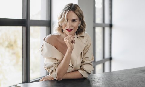 Žinoma vizažistė pataria: kaip atlikti nepriekaištingą makiažą su vos keliomis priemonėmis