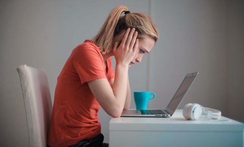 Patyčios internetinėje erdvėje: kodėl svarbu apie tai kalbėti mokykloje?