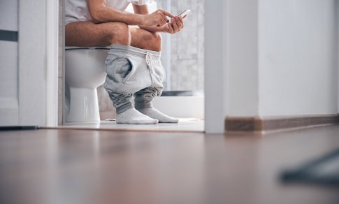 Chirurgas atskleidė, kokią klaidą dažnas daro tualete