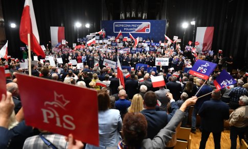 Lenkijos parlamentas pasiryžęs suformuoti naują proeuropietišką vyriausybę