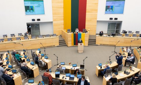 Seimas linkęs paskelbti Lietuvos komunistų partiją nusikalstama organizacija