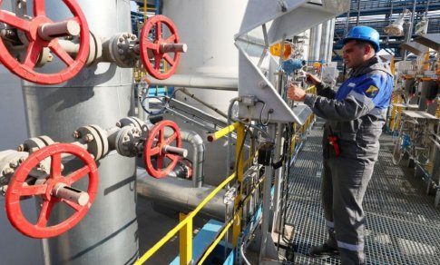 Europos Sąjunga svarsto pirmą kartą įvesti sankcijų Rusijos suskystintų dujų sektoriui