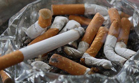 Sveikatos reikalų komitete – ginčai dėl siūlymo drausti tabako gaminius jaunimui iki 21 metų
