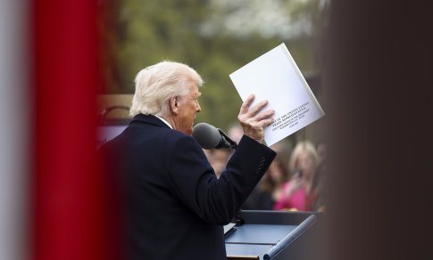 Davidas Schultzas: D. Trumpas veda keliu, kuriuo grįžti gali būti labai sunku