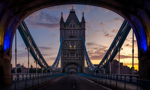 Iš Londono išsikraustė tūkstančiai milijonierių: kas juos veja kitur?