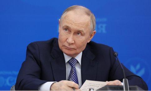 Menki V. Putino pažadai: pats paskelbė paliaubas, bet ir toliau bombarduoja Ukrainą