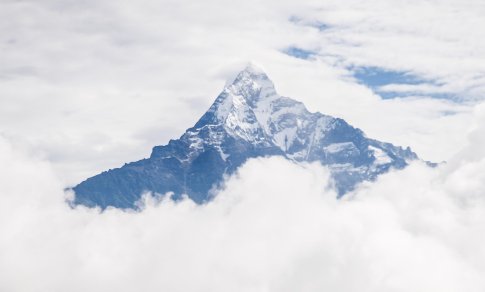 Rekordas: Nepalo šerpas 31-ą kartą įkopė į Everestą
