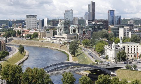 Vilnius gyventojų skaičiumi ir BVP aplenkė kitus Baltijos šalių miestus