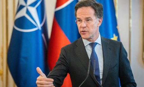 NATO vadovas ragina didinti finansavimą gynybai: jei rusai laimės, tebeturėsite pinigus, bet reikės kalbėti rusiškai