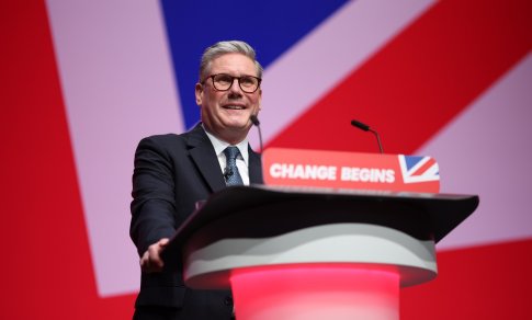 Didžiosios Britanijos premjero panosėje – maištas dėl socialinio aprūpinimo