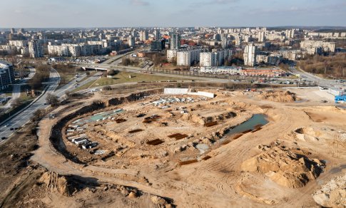 Vėl pradedamos Nacionalinio stadiono „Amžiaus statybos“