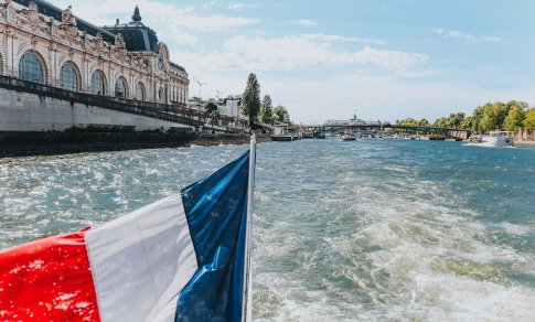 Paryžiuje atšauktas šimtametis draudimas maudytis Senos upėje