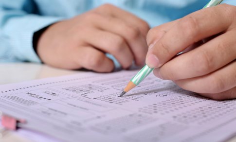 Daliai mokinių matematikos egzaminas gali tapti neprivalomas