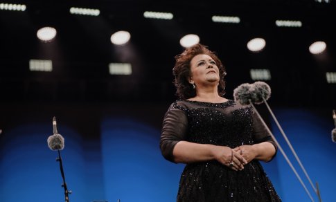 Operos superžvaigždė Violeta Urmana – apie jaudulį scenoje su mylimuoju ir grįžimą į Vilnių