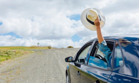 Iškeliaujate automobiliu į užsienį: ką būtina žinoti, kad atostogos neapkarstų