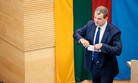 Prezidentas premjerui davė dvi savaites: arba pasiaiškina, arba pasitraukia