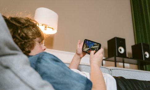 Galva pilna vėjų: kodėl alfa karta nesugeba susikaupti?