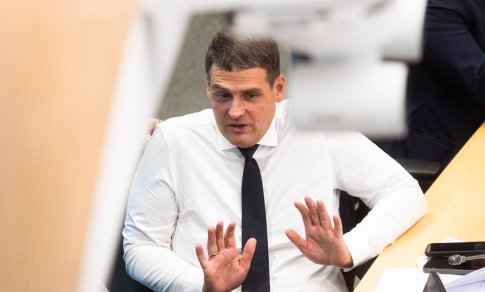 Tyrimas: prieš rinkimus „Nemuno aušrą“ finansavo grynaisiais pinigais papildytos aukos