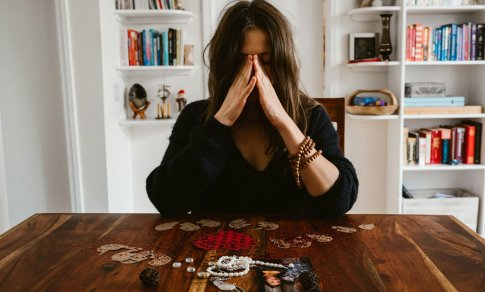 Skyrybos moterims kainuoja brangiau: kaip apsaugoti savo finansinę laisvę