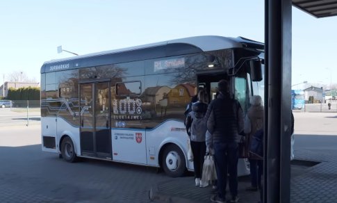 „Noriu dirbti“ griauna logistikos mitus ir parodo, kaip iš tiesų veikia elektriniai autobusai