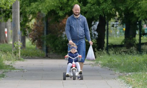 Nuo žaidimų iki pokalbių: tėčio svarba vaiko gyvenime