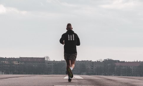 Maratonas – ne spontaniškas iššūkis: ką svarbu žinoti prieš startą