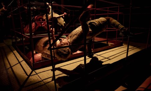 Kai ryšys tampa būsena: performansas „dis|connect“