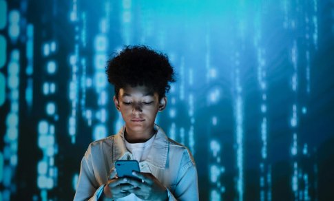 ES: „Meta“ toliau neužtikrina, kad 13-os nesulaukę vaikai nesinaudotų „Facebook“ ir „Instagram“