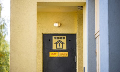 Oro pavojaus signalas priminė tvarką daugiabutyje: kokių taisyklių būtina laikytis