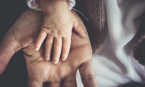 Mokslininkai tiria tėvystės perdegimą: ką apie ilgalaikį stresą pasako kūno reakcijos
