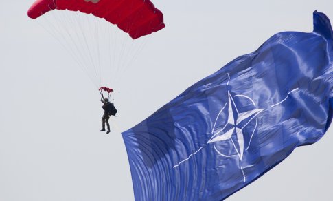 Europos NATO šalys lenkia Rusiją svarbiose karinėse srityse