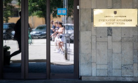 Per šimtą sveikatos organizacijų kreipėsi į Seimą: prašo nepritarti SAM siūlomoms pataisoms