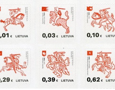 Naujuose pašto ženkluose - Vytis istorinėse vėliavose