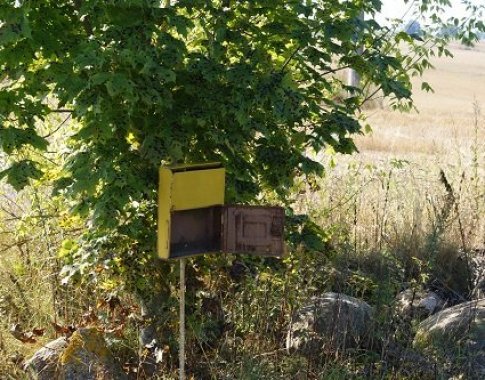 Nerakinamos, išklerusios laiškų dėžutės liks kabėti tuščios