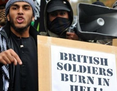 Kaip radikalizuojami britų musulmonai
