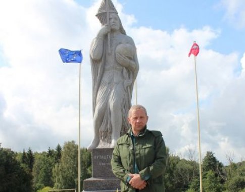 Vytautas pastatė paminklą Vytautui Didžiajam