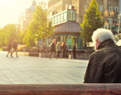 Senjorams pradėtos mokėti didesnės pensijos