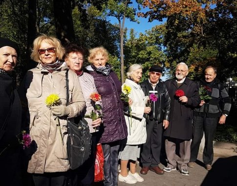 Senjorų vienišumo problema: kaip jos išvengti? Senjorų vienišumo problema: kaip jos išvengti?