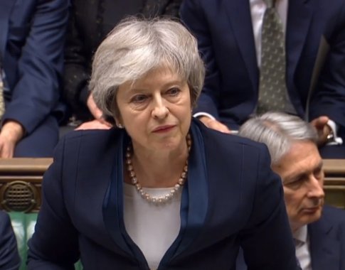 „Brexito“ užkulisiai: britų žiniasklaida apie T.May „košmarą“ ir „istorinį pralaimėjimą“