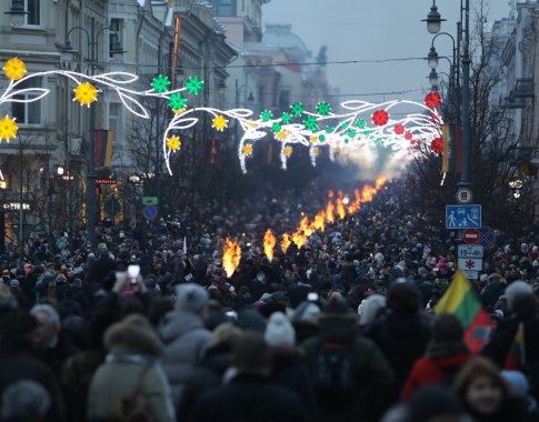 Į Vasario 16-osios renginius sostinėje – nemokamu viešuoju transportu