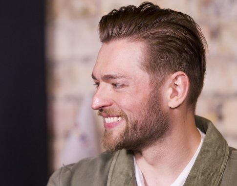 J.Veklenko „Eurovizijoje“ neketina daryti šou: „Pagrindinė yra daina, o ne fejerverkai“ J.Veklenko „Eurovizijoje“ neketina daryti šou: „Pagrindinė yra daina, o ne fejerverkai“