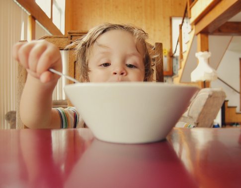 Moksleivio dienos mityba: kokie įpročiai svarbūs ir ko vengti?